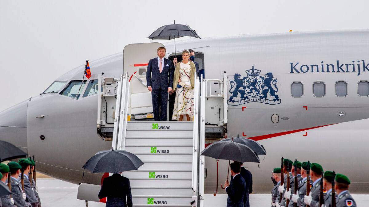 The King Of The Netherlands Flies Himself To A German State Visit