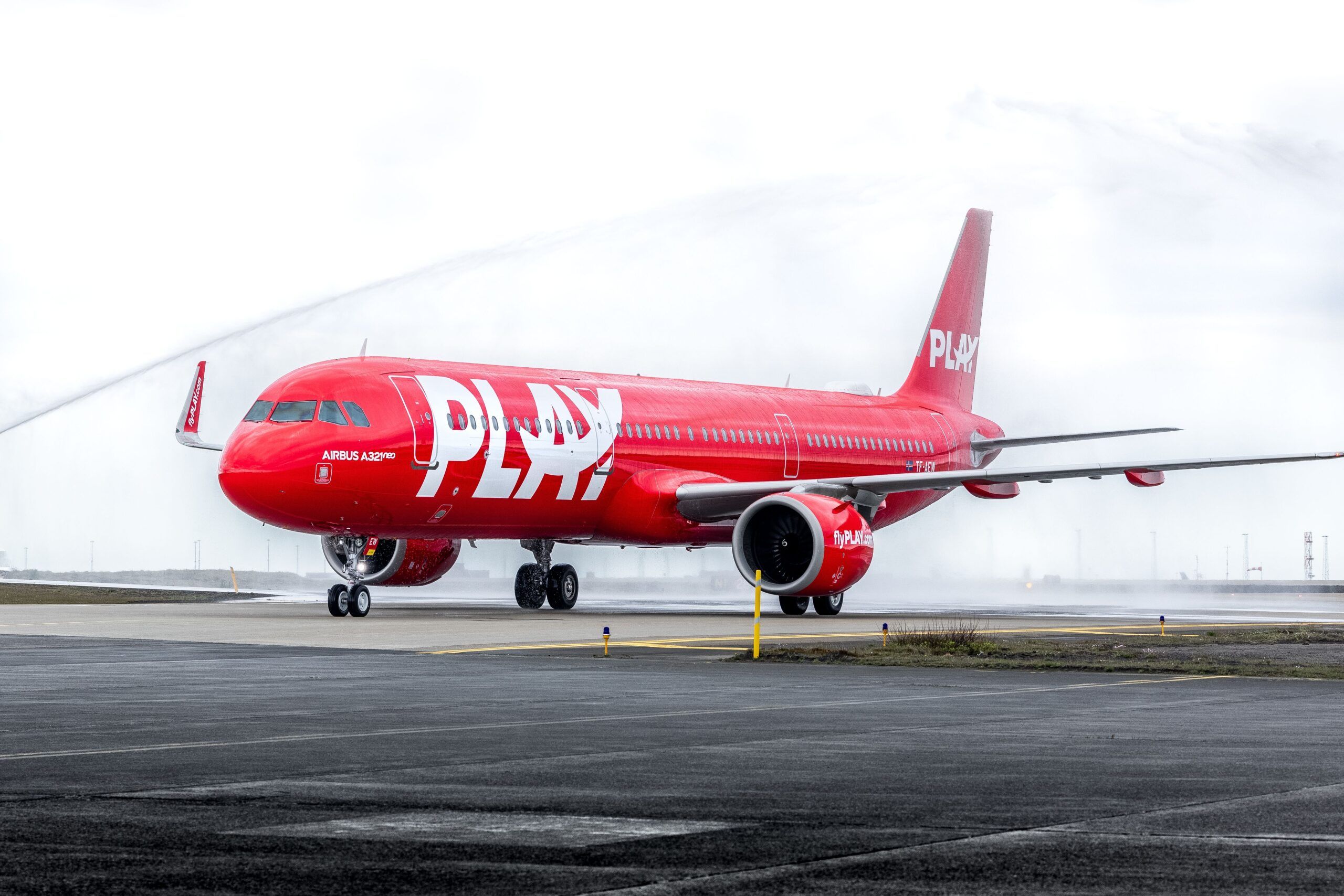 Transatlantic Flights Return To New York Stewart After 3 Years