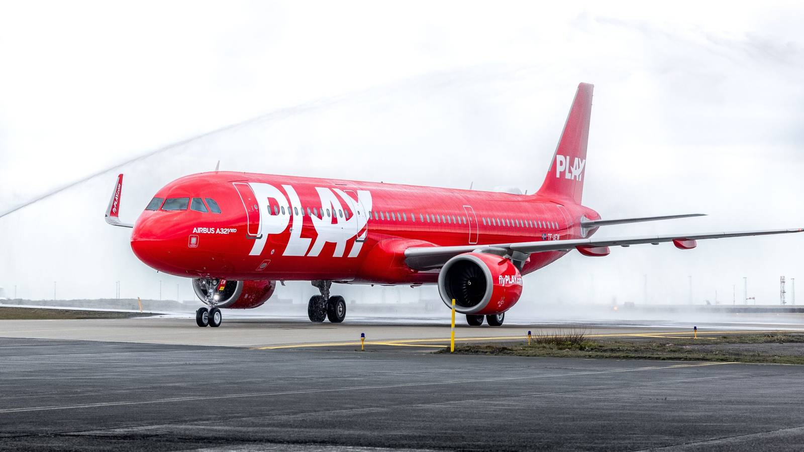 Transatlantic Flights Return To New York Stewart After 3 Years