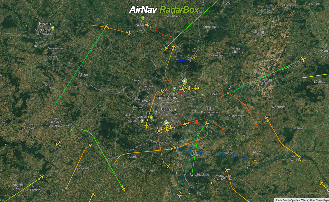 AirNav RadarBox Shows Off Its Flight Tracking Trails Product
