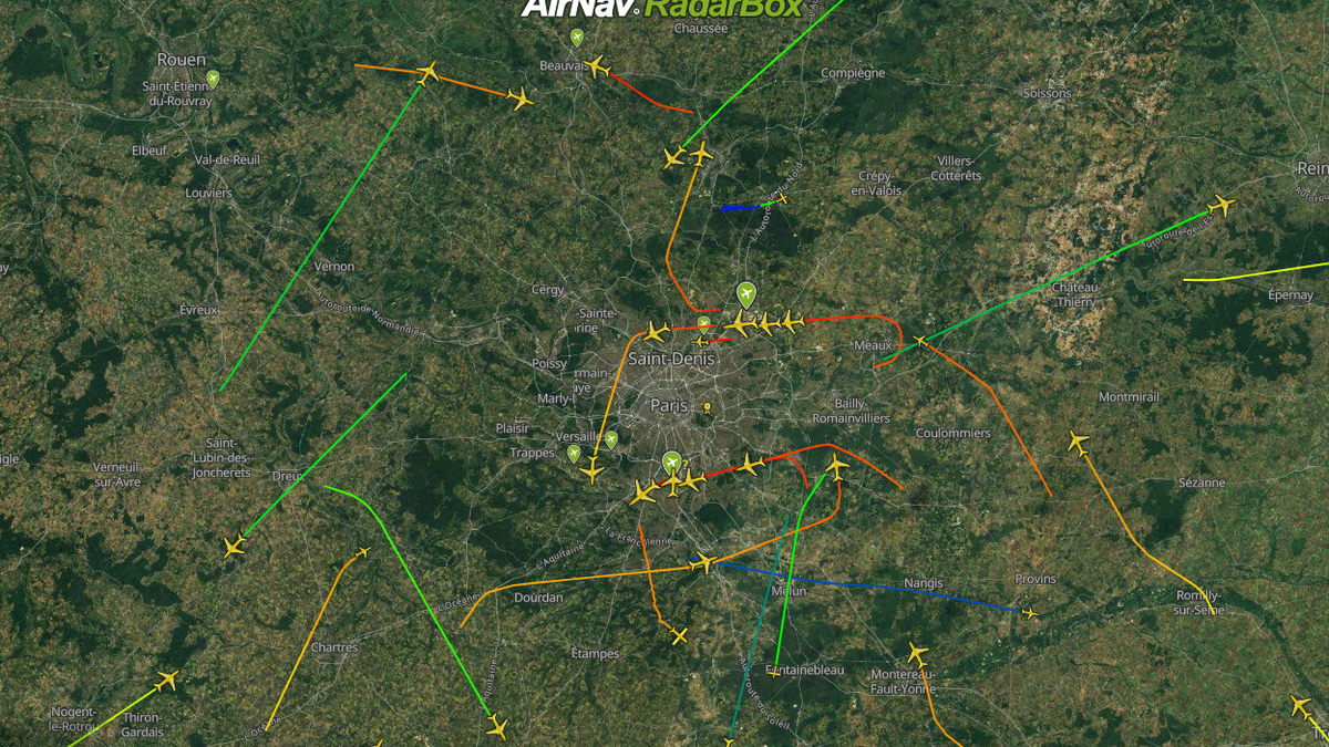 AirNav RadarBox Shows Off Its Flight Tracking Trails Product