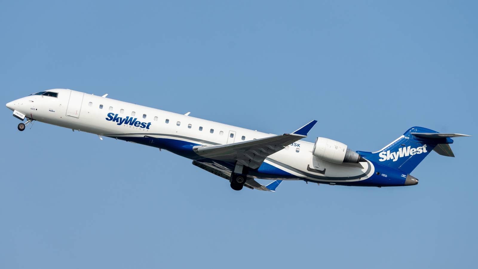 SkyWest Records Quarterly Profit Amid New Alaska And American Deals