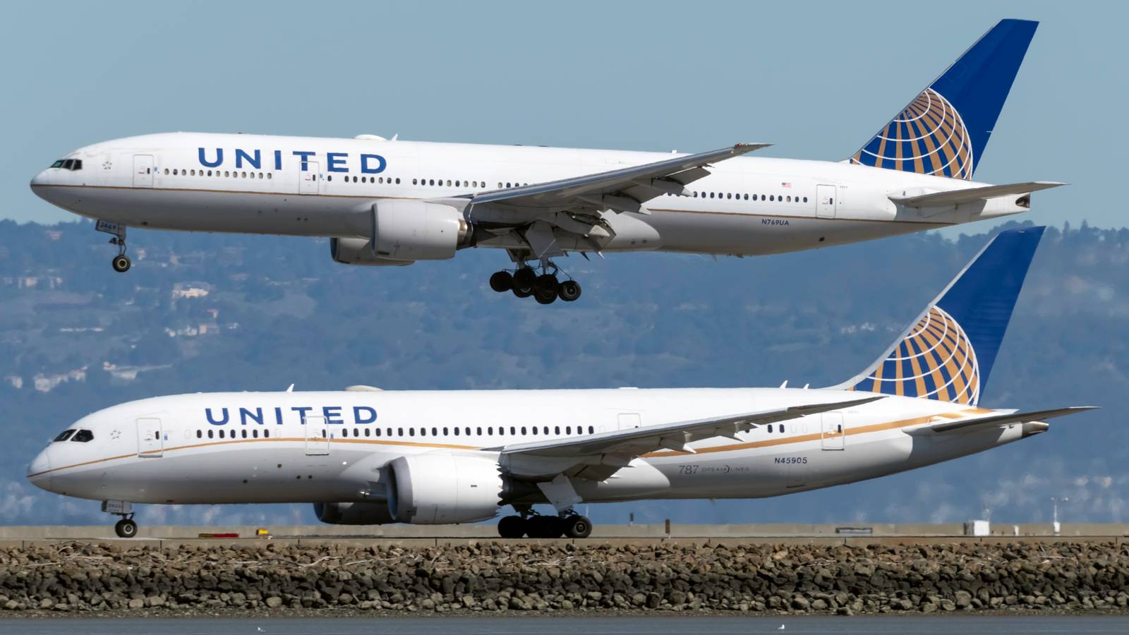 5 United Airlines Customers Win Free Flights For A Year