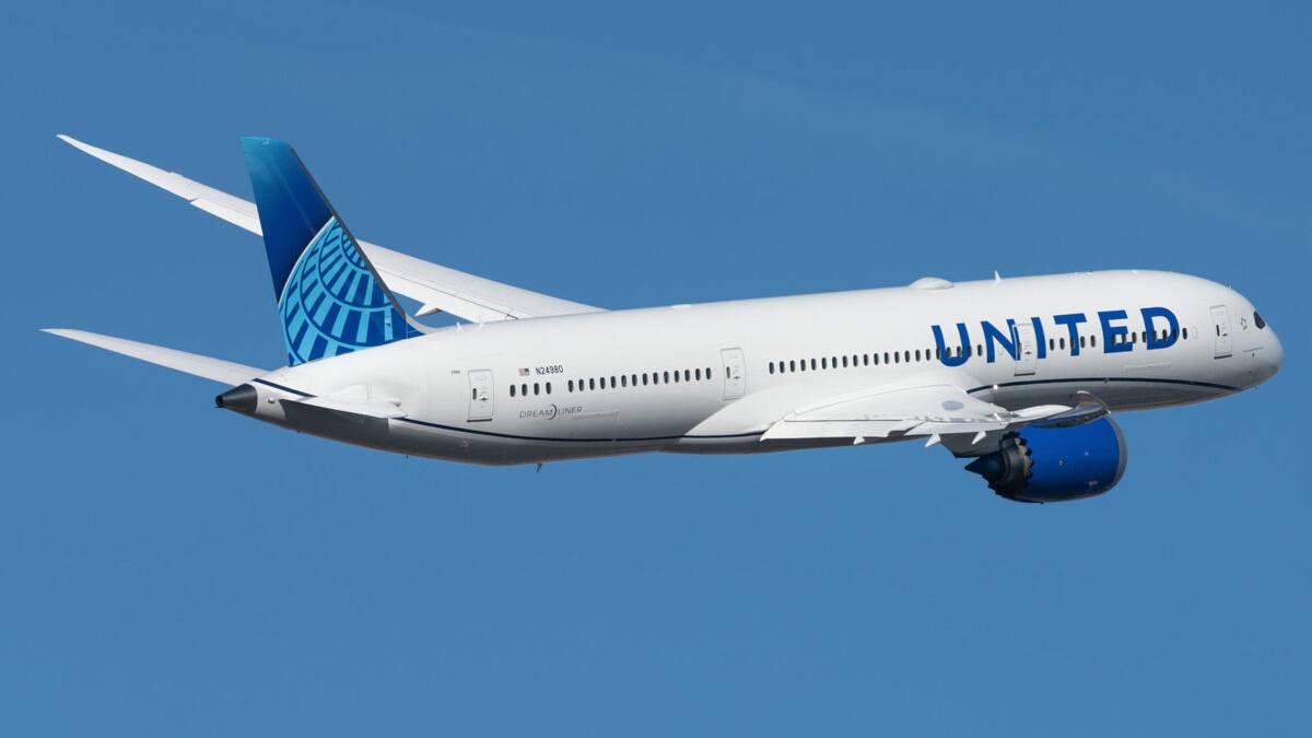 United Airlines Flight Delay Leaves Olympic Athletes Stuck In Tokyo