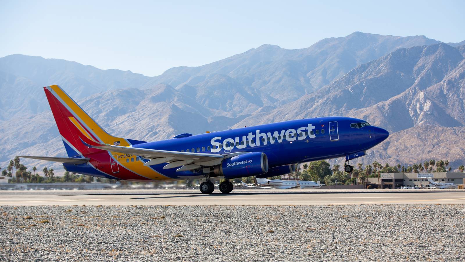 Southwest Offers Referral Bonuses To Try And Boost Crew Applicants