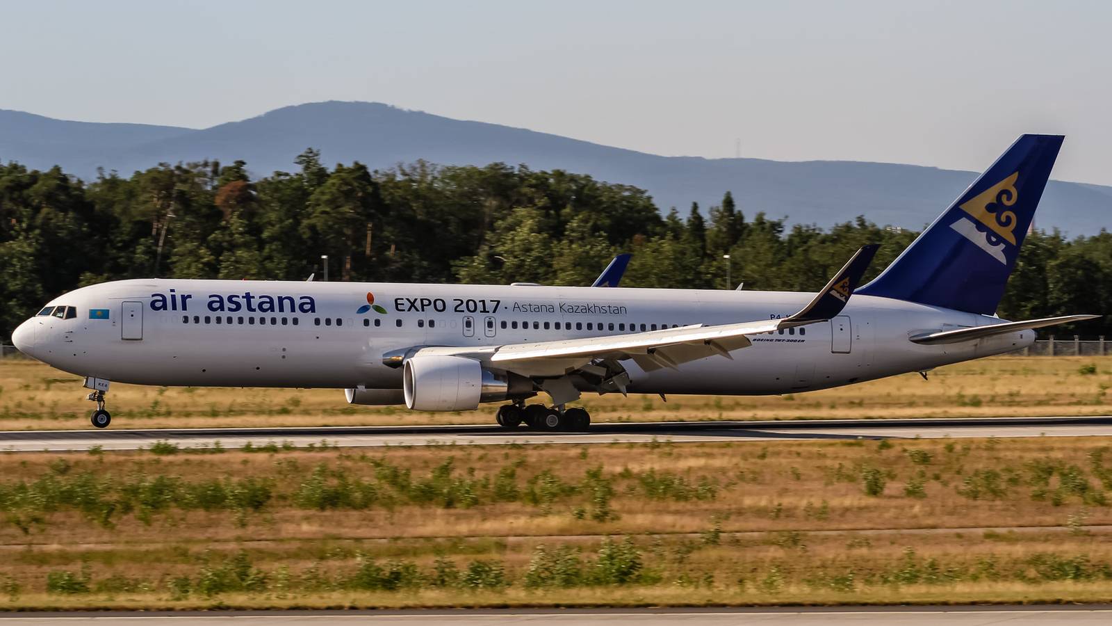 Which Airlines Fly The Newest Passenger Boeing 767s?