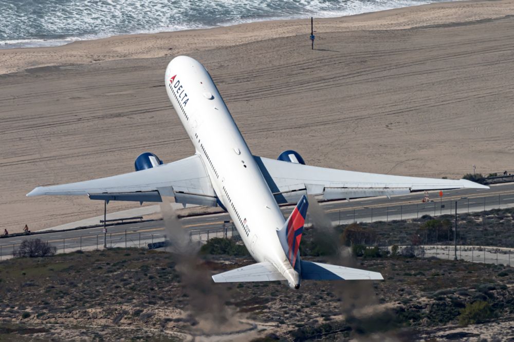 Only 38 Boeing 767-400ERs Remain Active Worldwide: How To Fly On One This Month