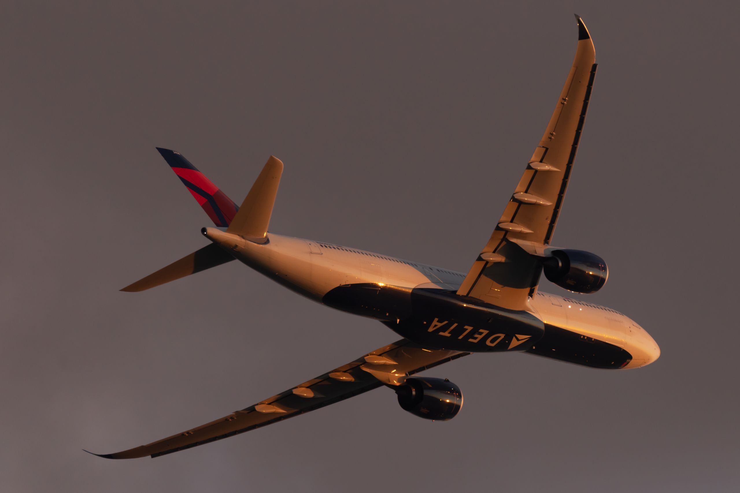 How Airplanes Survive In Extreme Turbulence