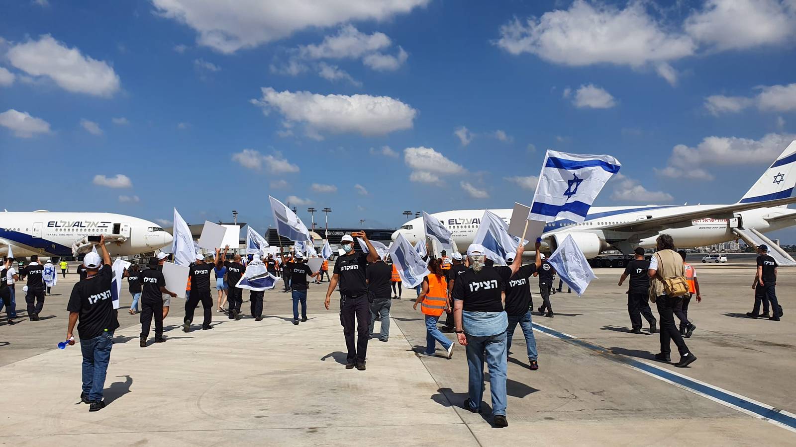 Israeli Aviation Workers Demonstrate At Tel Aviv Airport