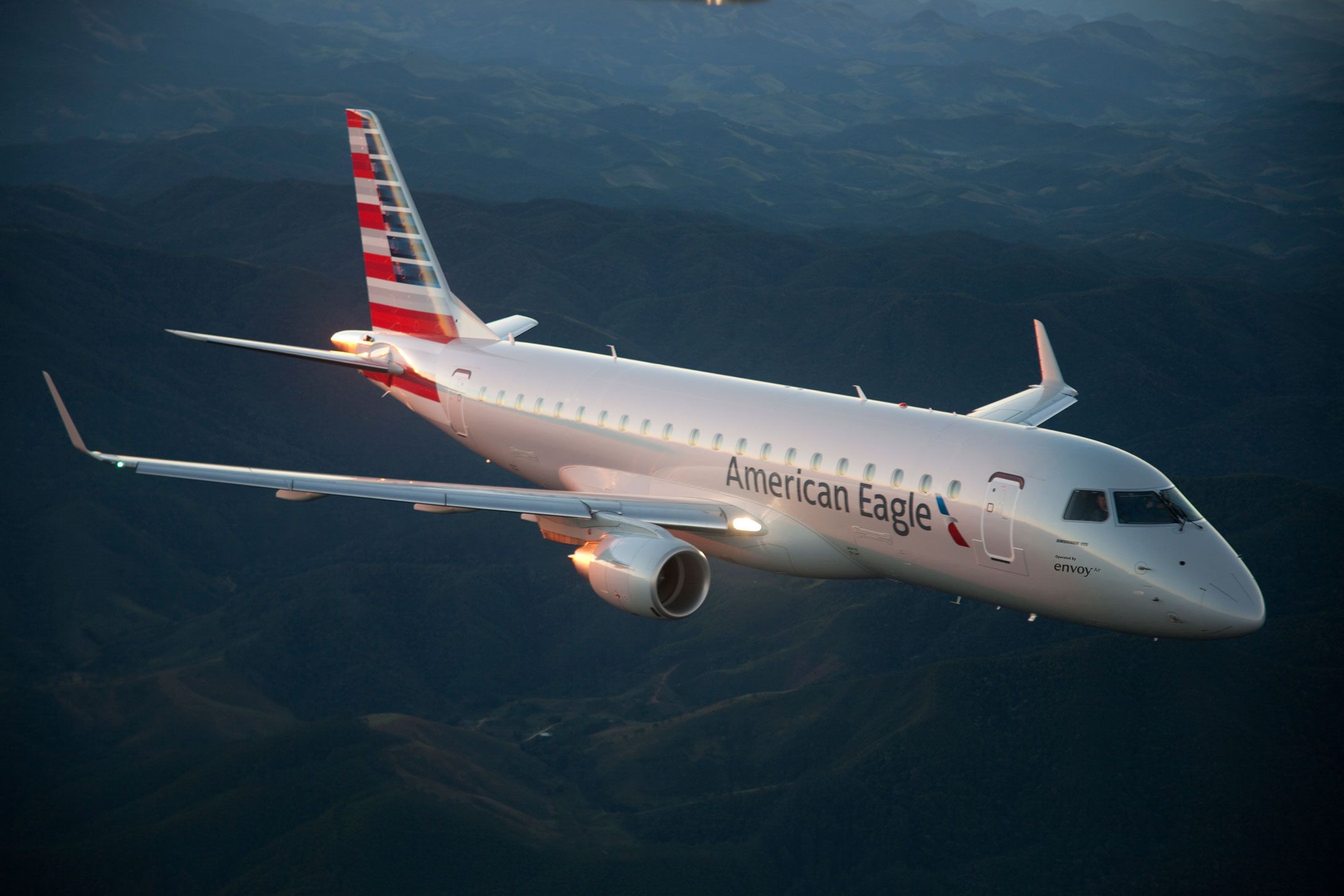 Envoy Embraer E175 Involved In Chicago Area Balloon Strike