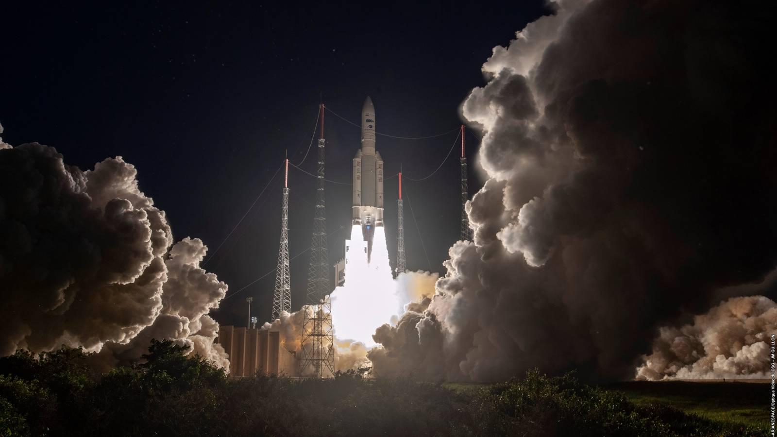 The Future Of Connectivity: Inmarsat’s Plans To Revolutionize Inflight WiFI