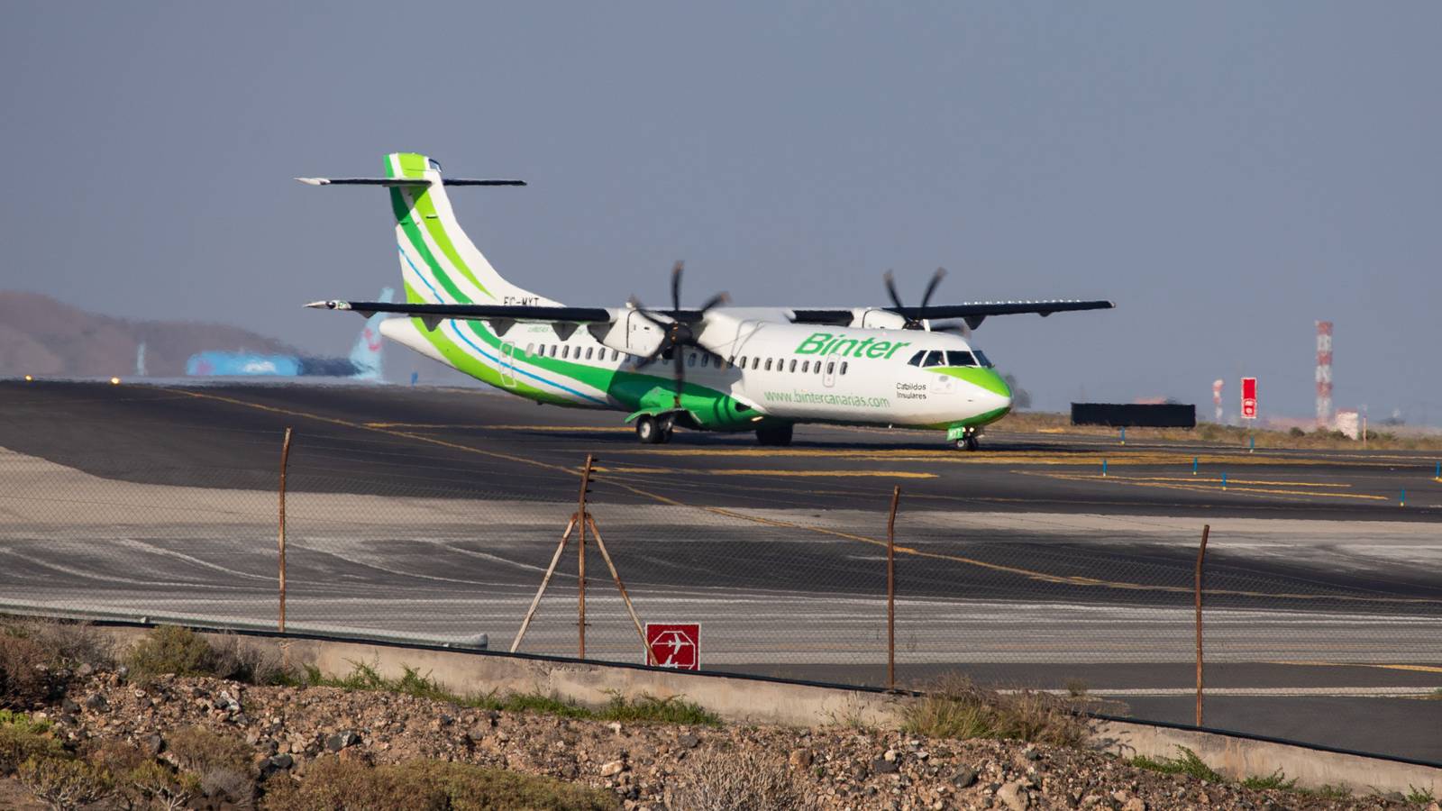 La Palma Airport Shut Down Amid Volcanic Eruption
