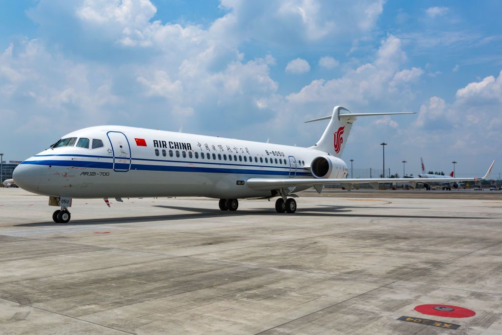 成都航空 ARJ21 タグ 英語 COMAC MD-90 DC-9 成都航空 ARJ21