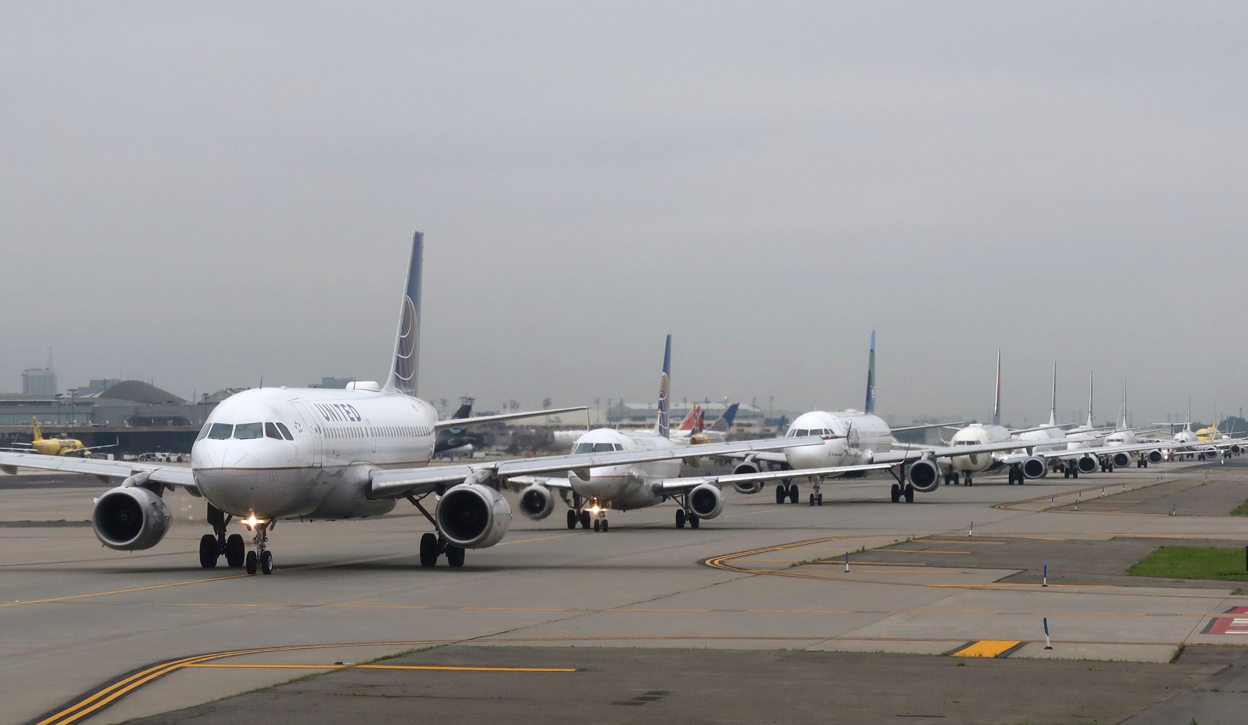 Storm Disrupts 1,000s Of US Flights Heading Into The Weekend