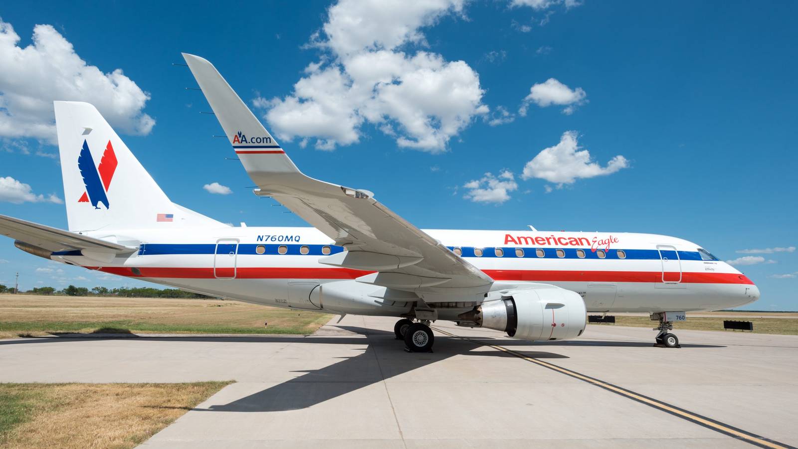 Envoy Paints Former BA Cityflyer E170 In A Retro American Livery