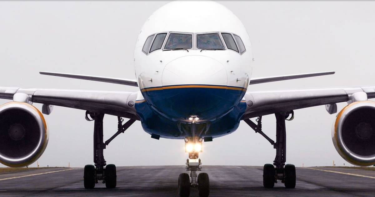 Icelandair 757 Reported To Have Lost Engine Approaching Paris