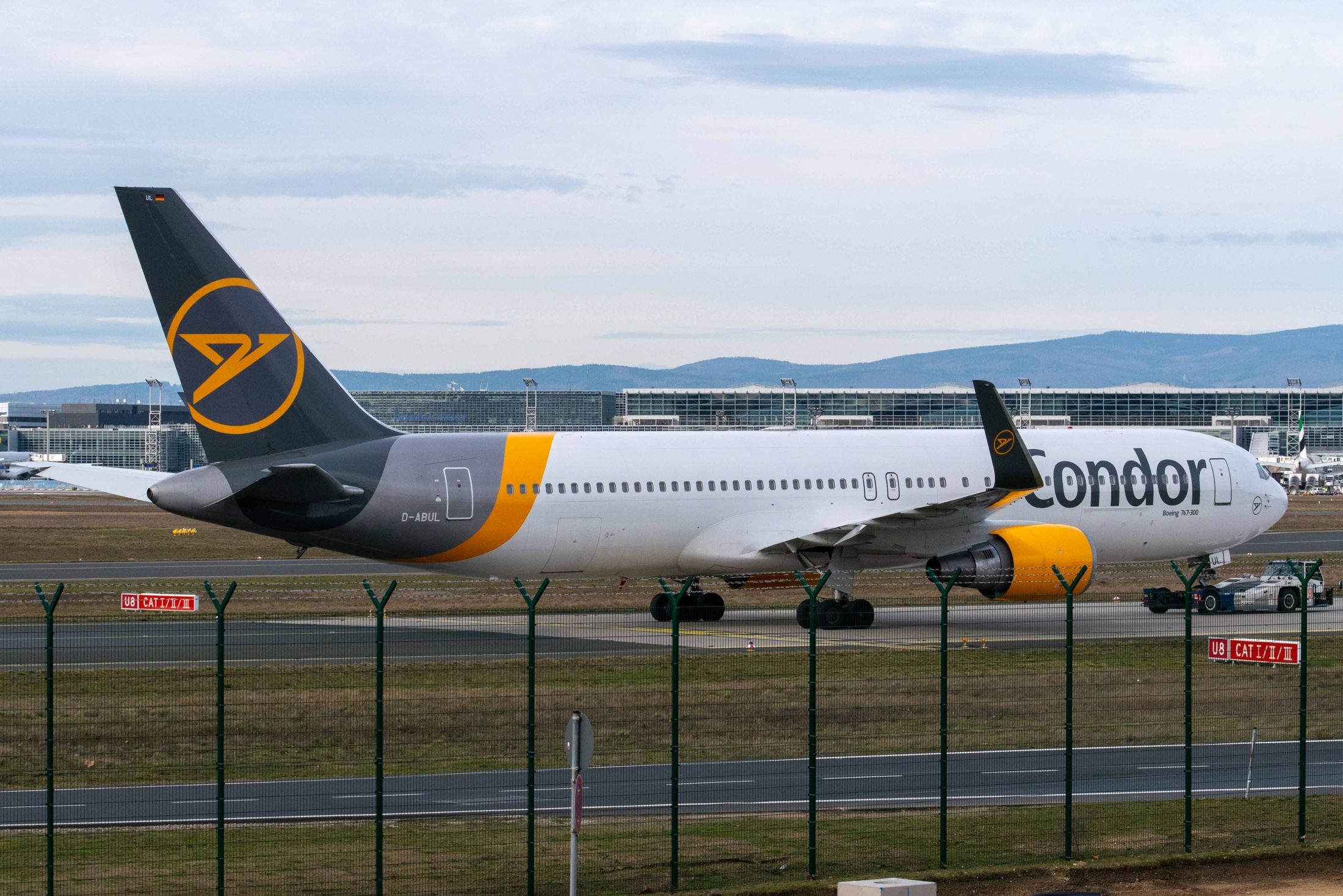 The Active Commercial Aircraft With The Highest Hours And Flight Cycles