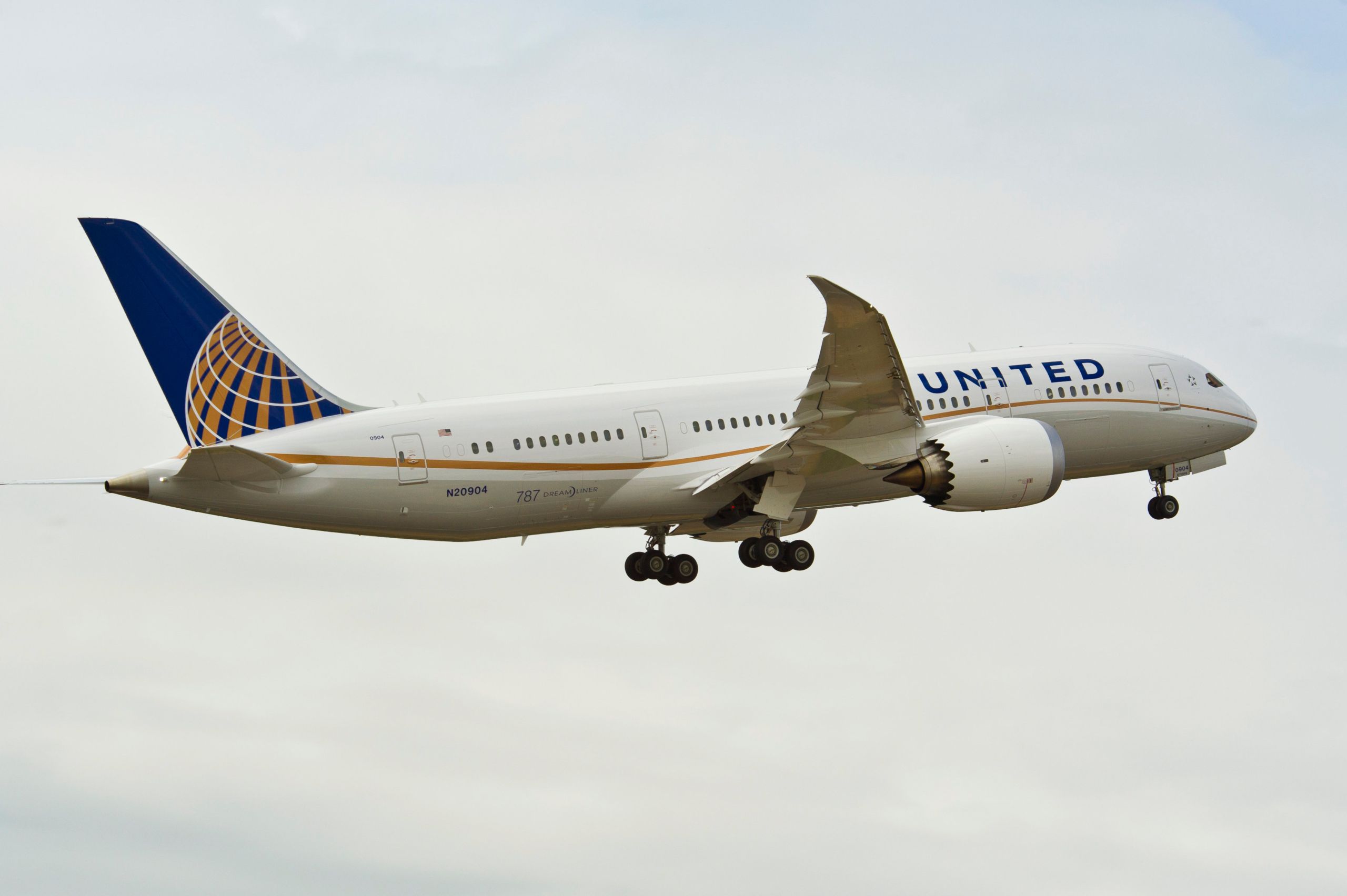 Which US Airlines Are Requiring Employee Vaccinations?