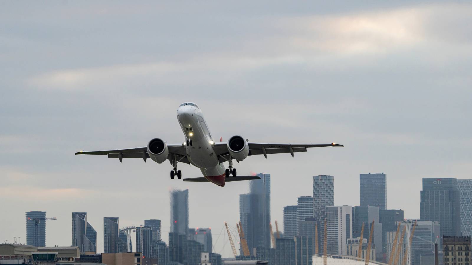 The Challenges Of Flying Into London City Airport - A Pilot's Perspective