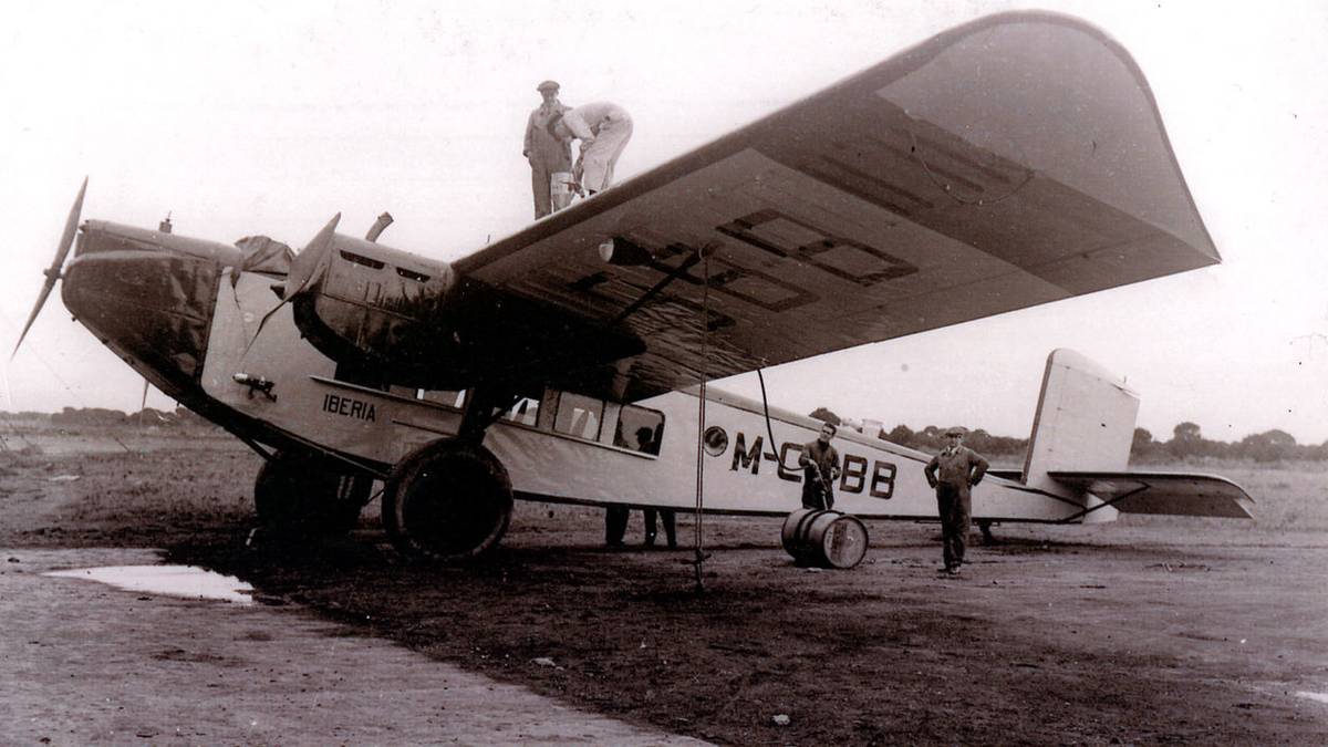 When Was Spanish Flag Carrier Iberia's First Flight?