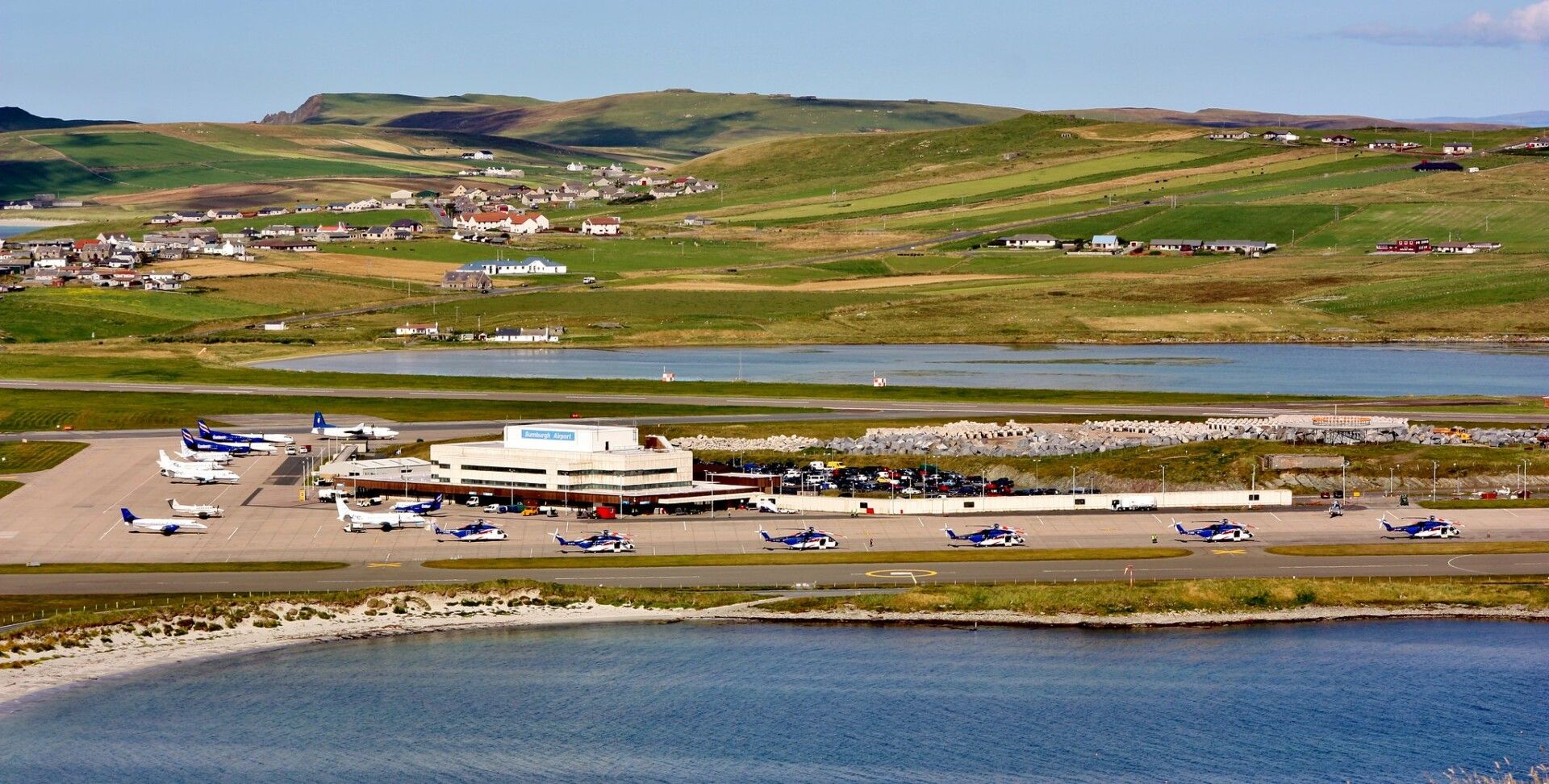 Which Airports Serve Scotland's Shetland Islands?