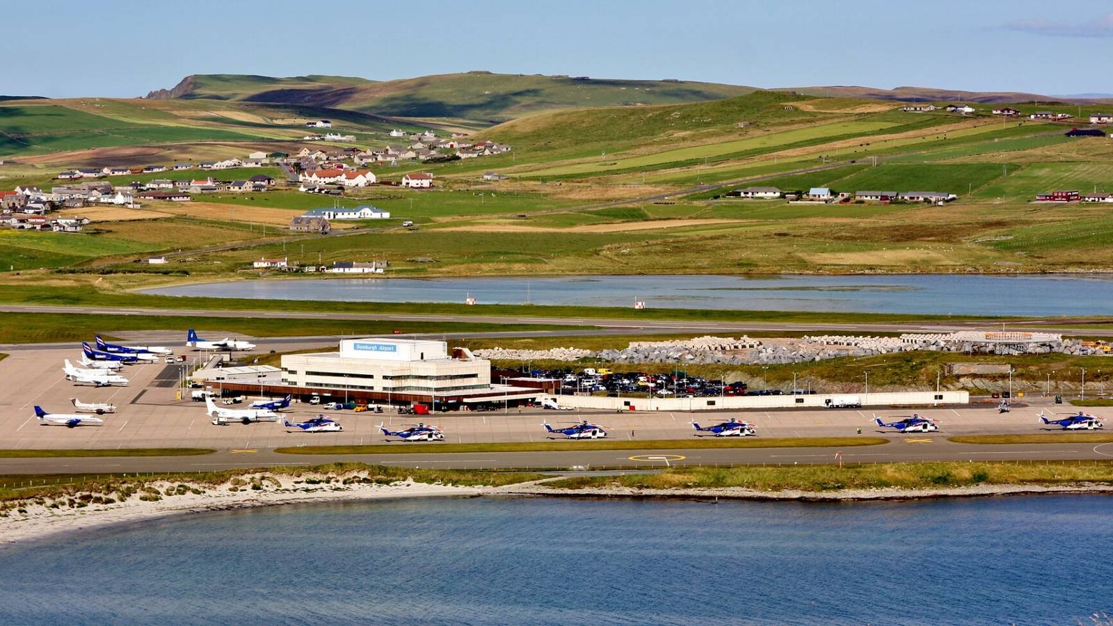 Which Airports Serve Scotland's Shetland Islands?