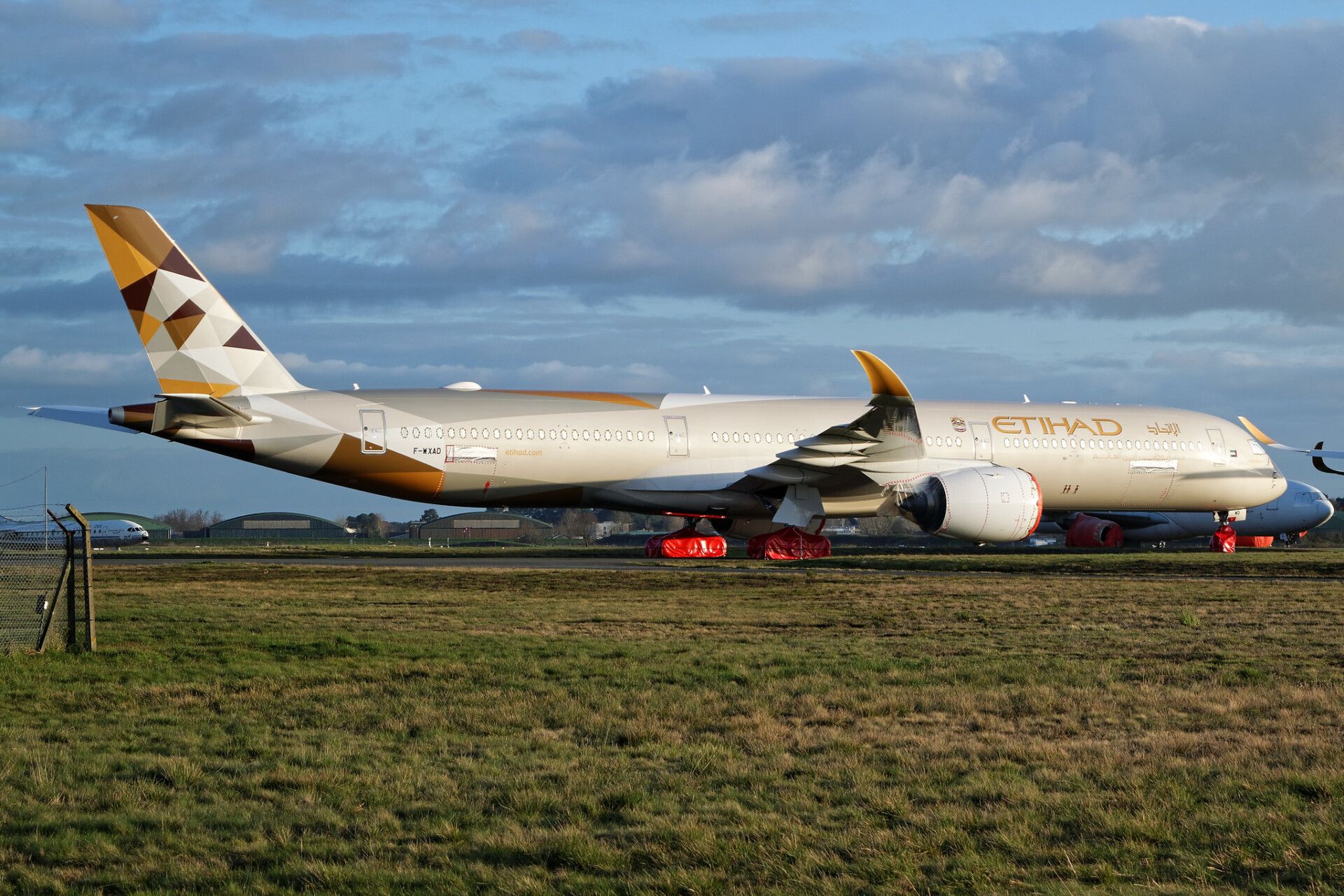 ホ*ン様 AeroPolaris ETIHAD エティハド A350-1000 Last Etihad A350-1000 Leaves Bordeaux Storage For Abu Dhabi