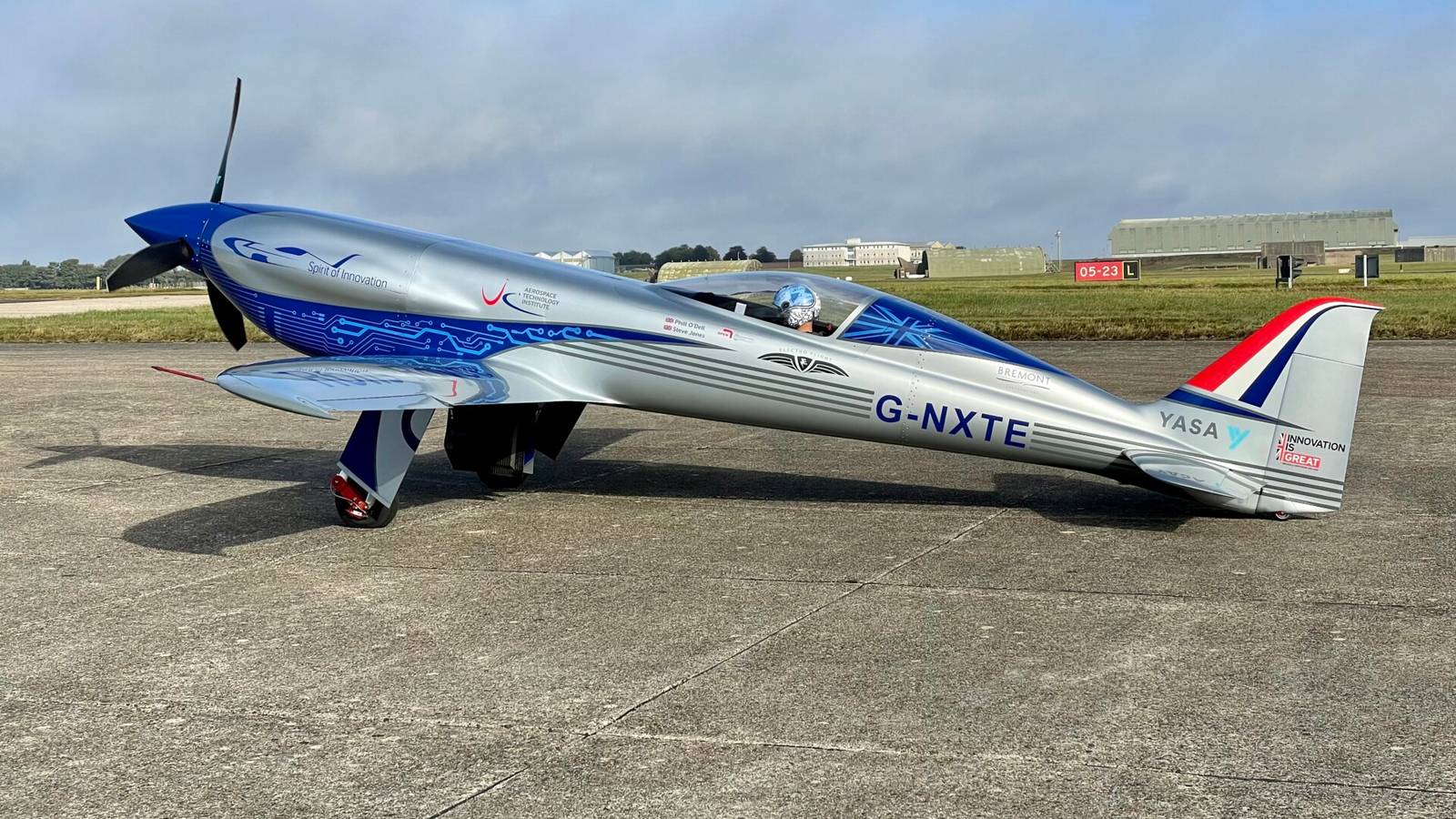 simpleflying.com