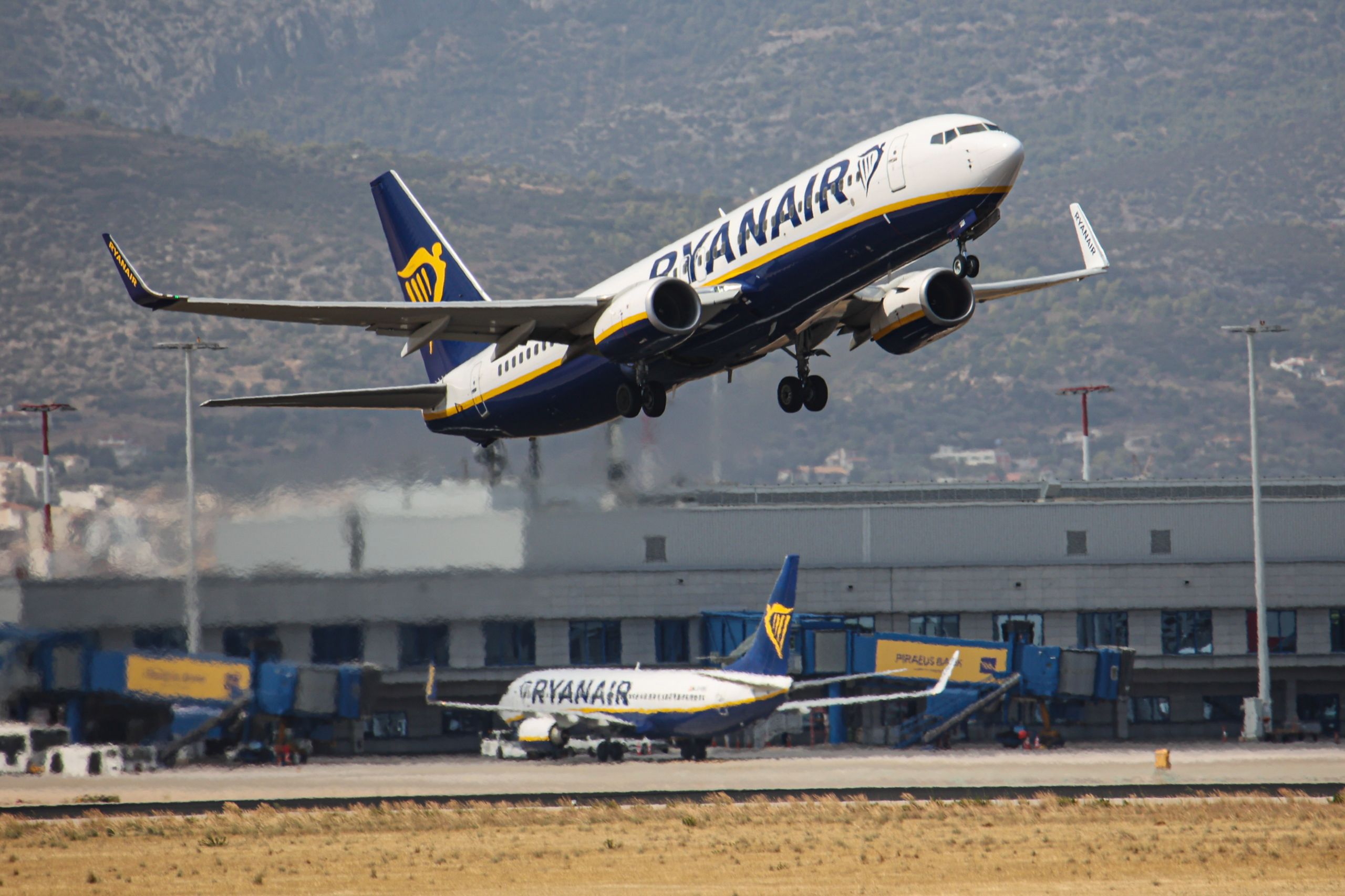 Ryanair Launches Rescue Flights Following UK Cancellations