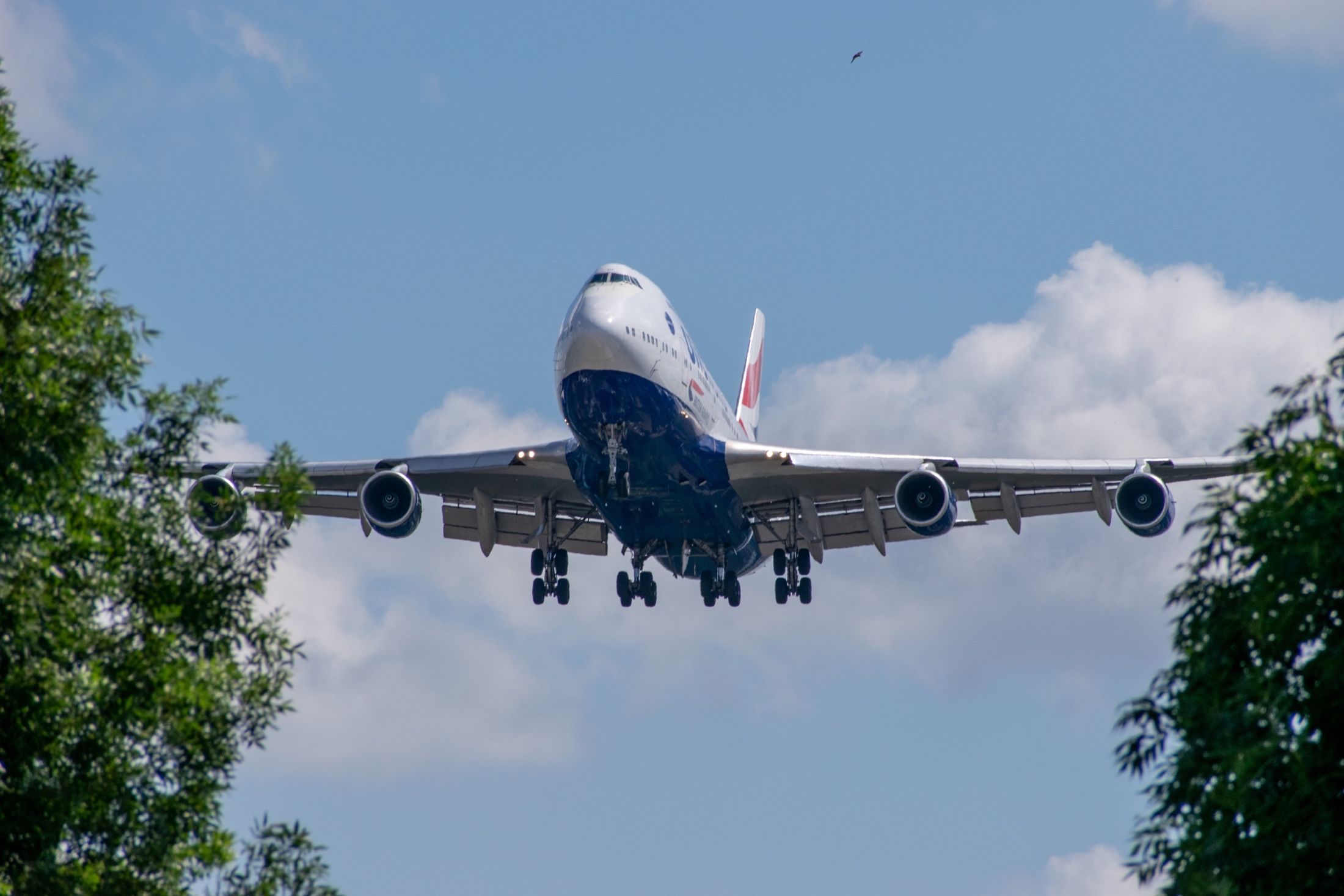 How Much Does It Cost To Lease A Boeing 747-400 Monthly?