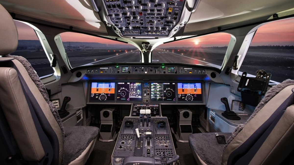 Qantas Examines A220 And E-Jets For Small Aircraft Replacement