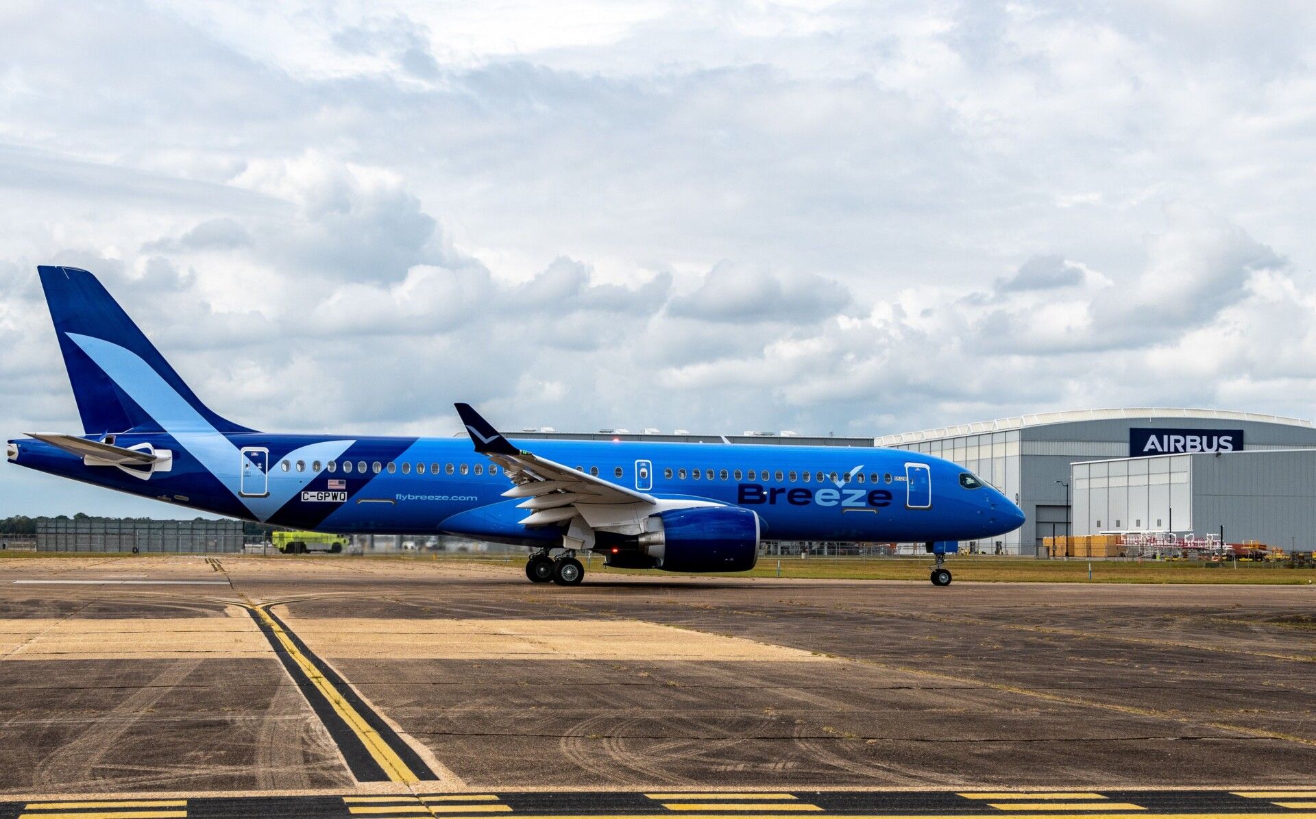 Breeze Airways Looking Closely At Long-Haul Airbus A220 Flights