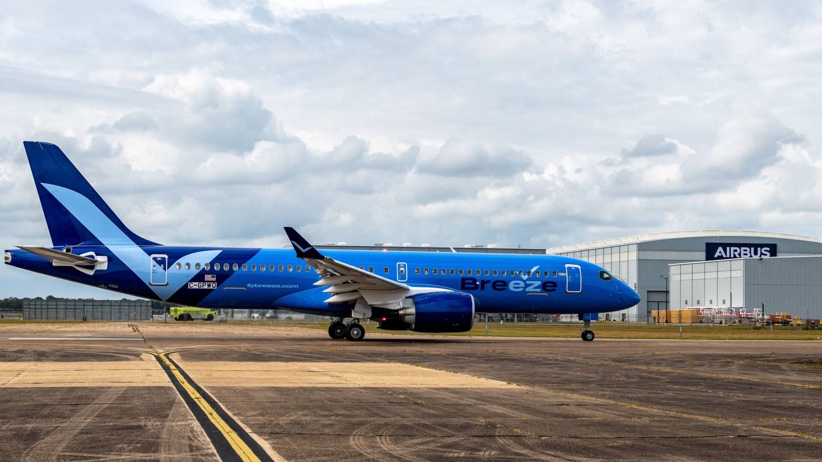 Breeze Airways Looking Closely At Long-Haul Airbus A220 Flights