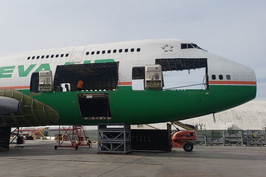 Scrapped In California: You Could Own Part Of Eva Air's Last 747