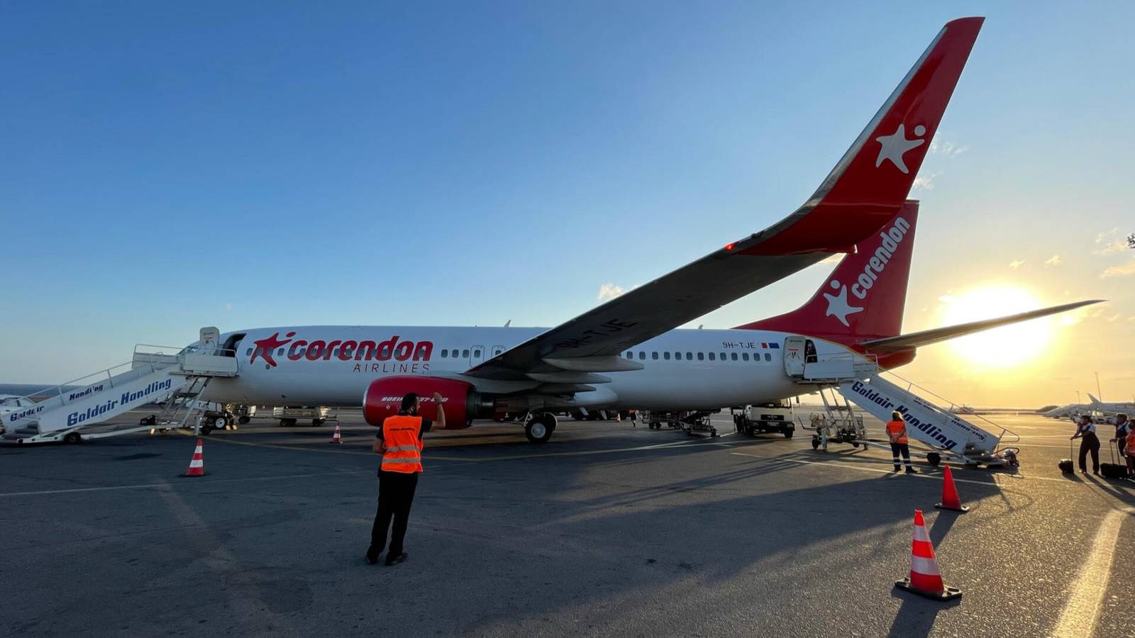 Multiple Passengers Fall Ill On Corendon Boeing 737 Flight To Greece