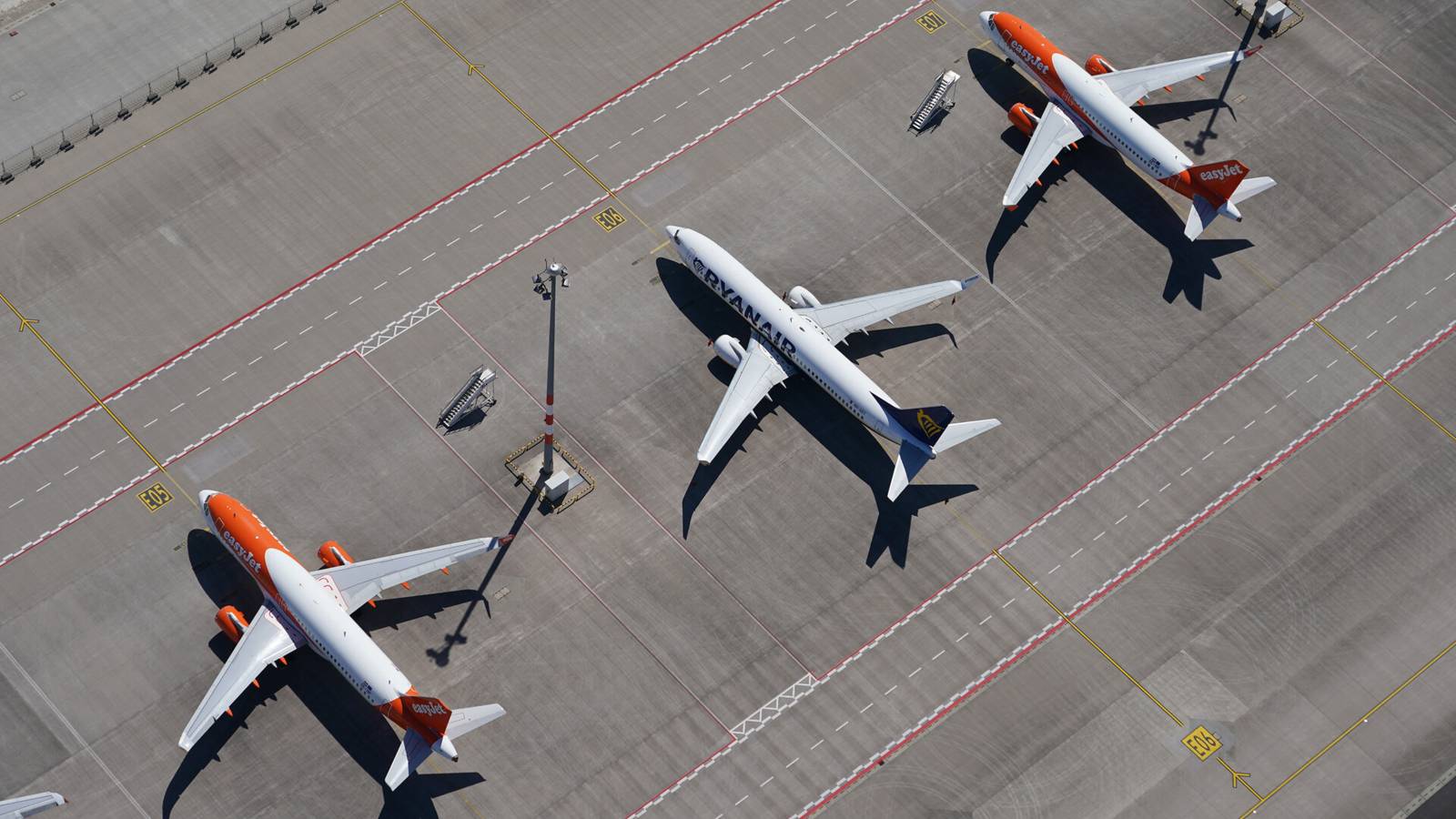 easyJet And Ryanair Launch Low-Carbon Aircraft Turnarounds