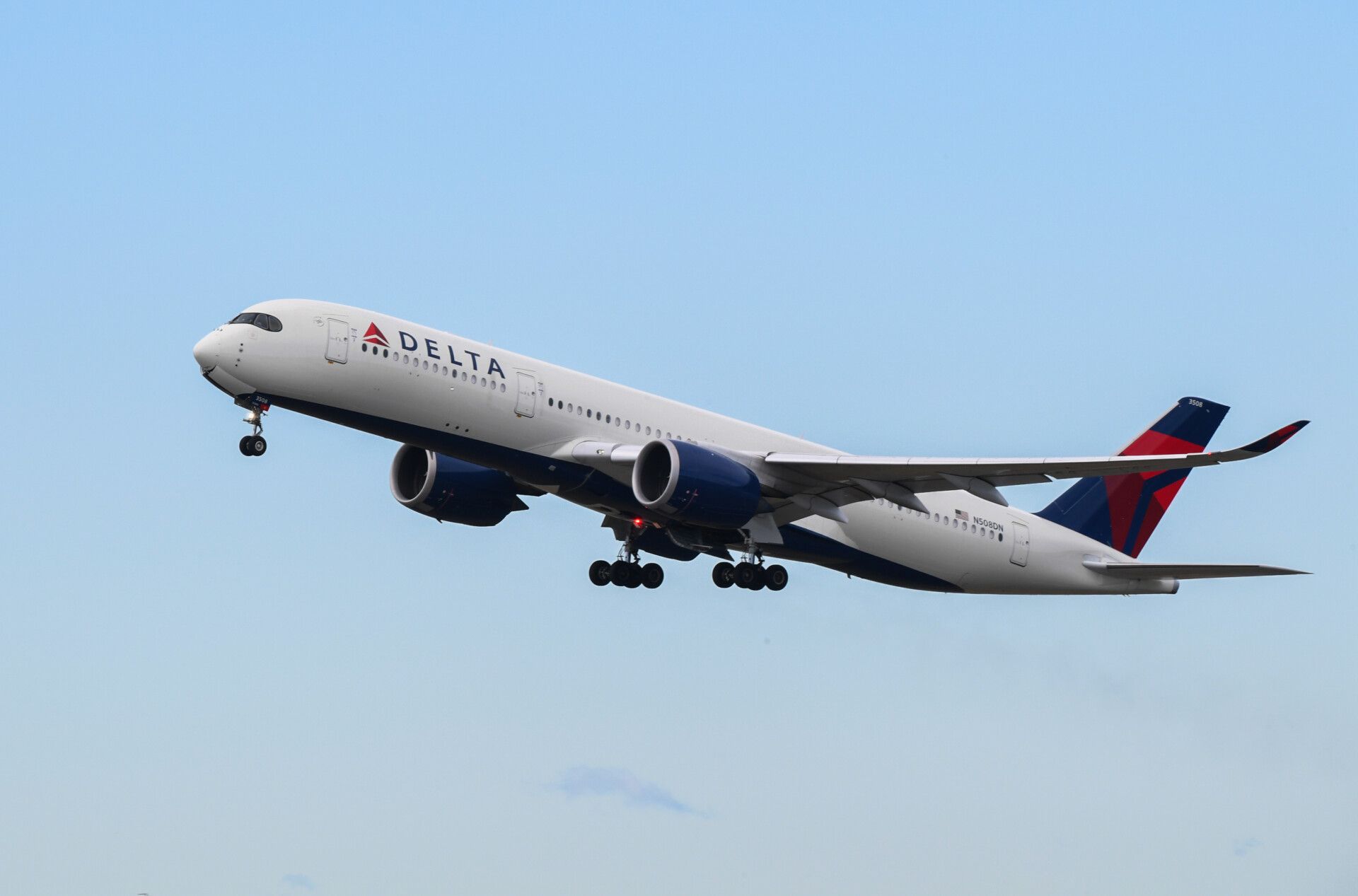 Delta Air Lines Opens Newest Sky Club In Detroit