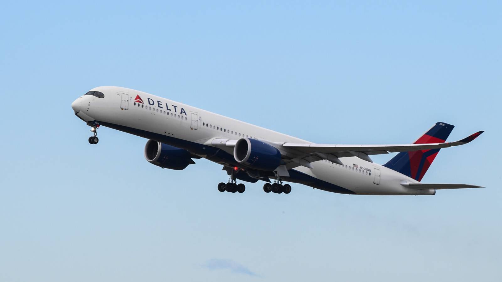 Delta Air Lines Opens Newest Sky Club In Detroit