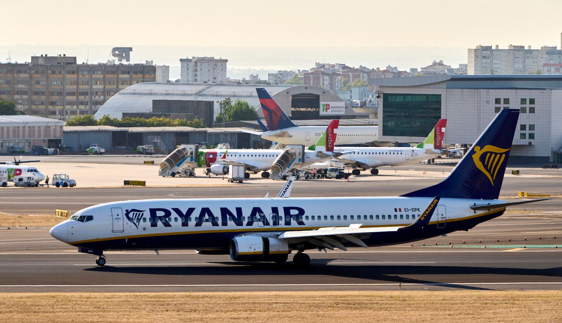 Ryanair Reaches Pay Agreement With UK Pilot Union