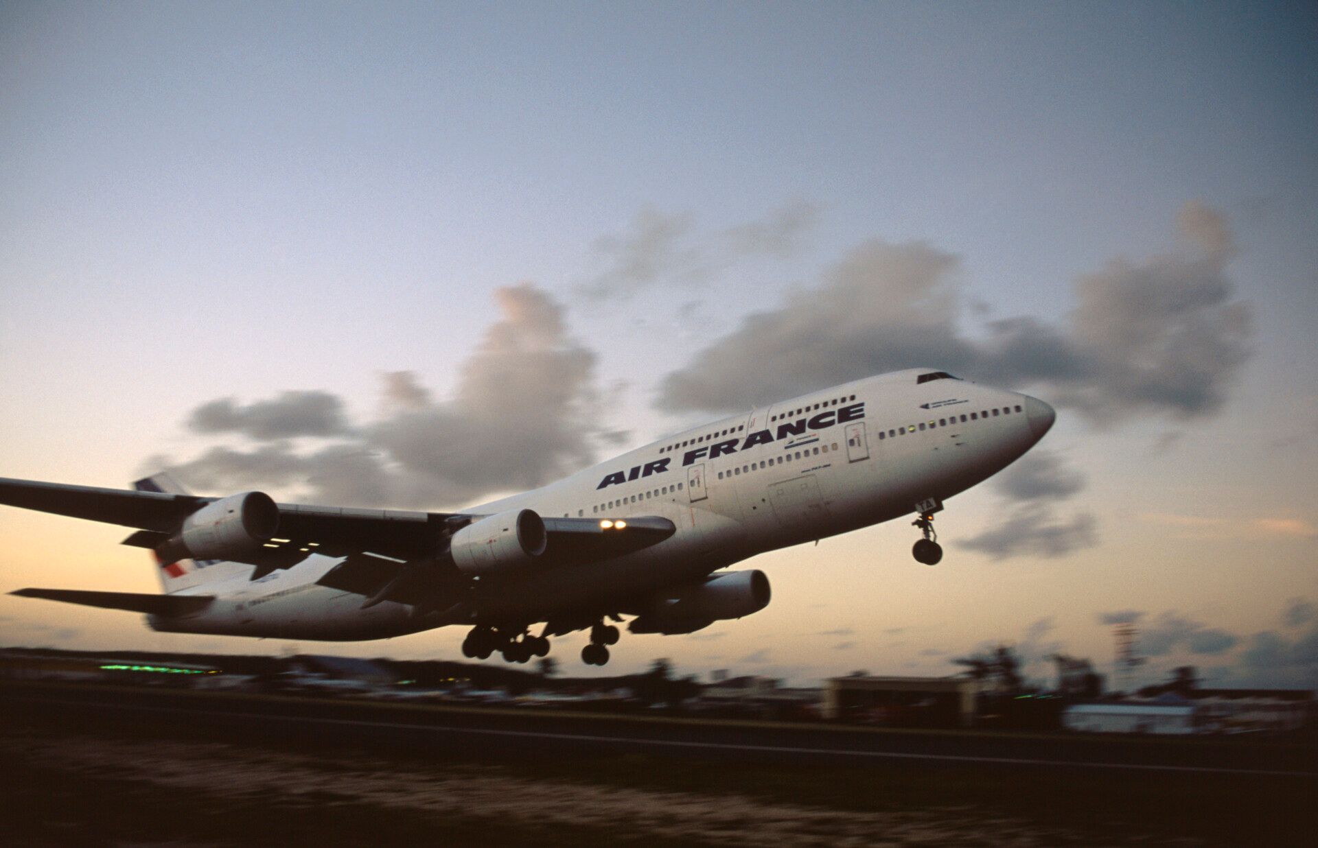 Why Wasn't The Boeing 747-300 So Popular?