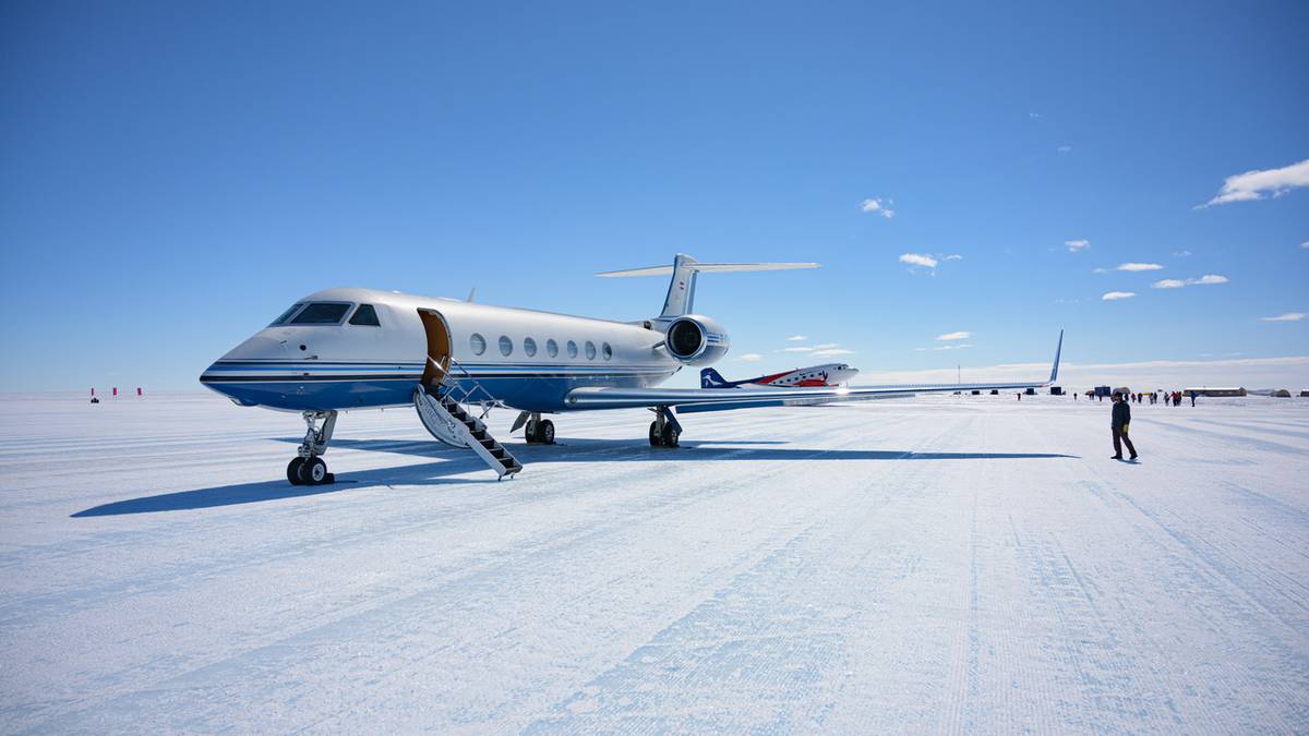 Why The Gulfstream G550 Is Perfect For White Desert's Luxury Antarctica Tours
