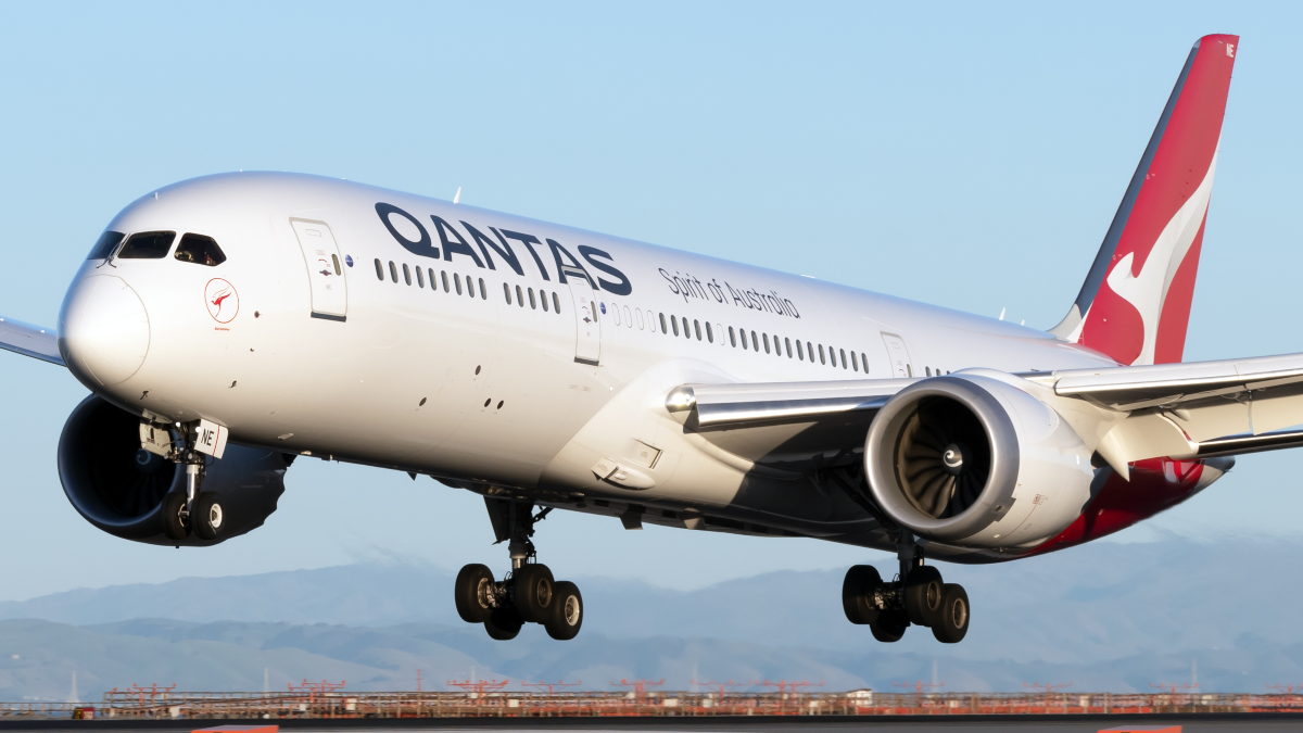 First Regular International Flights In 18 Months Start Landing in Sydney