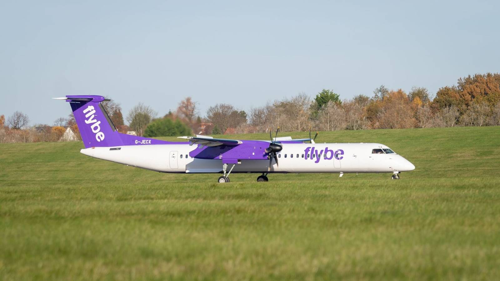 Flybe 2.0 Takes Delivery Of Its First Plane: A Dash-8