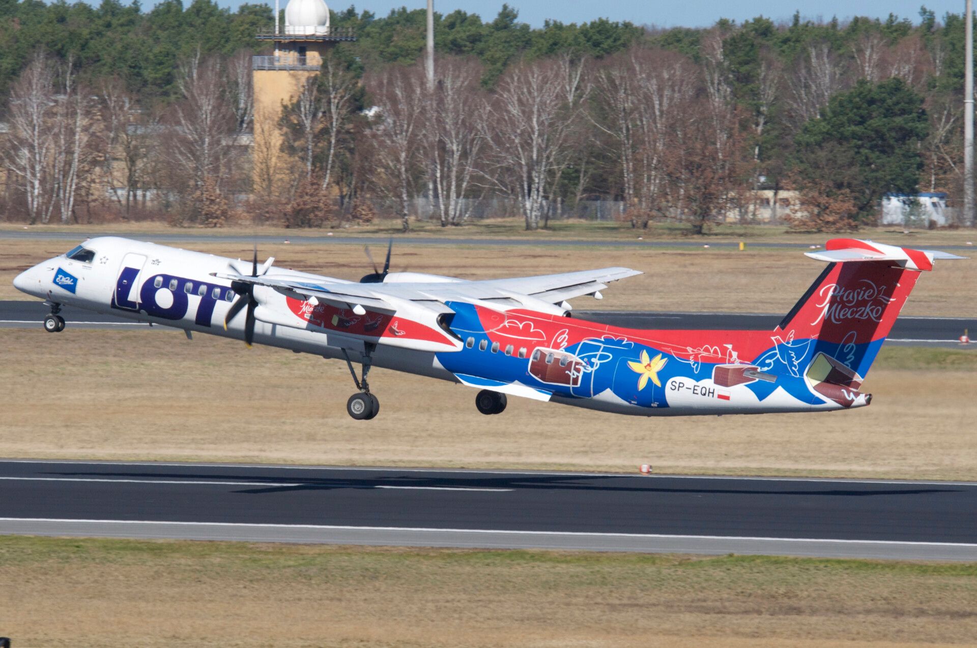 LOT Prepares To Decide On 50-Aircraft Regional Jet Order
