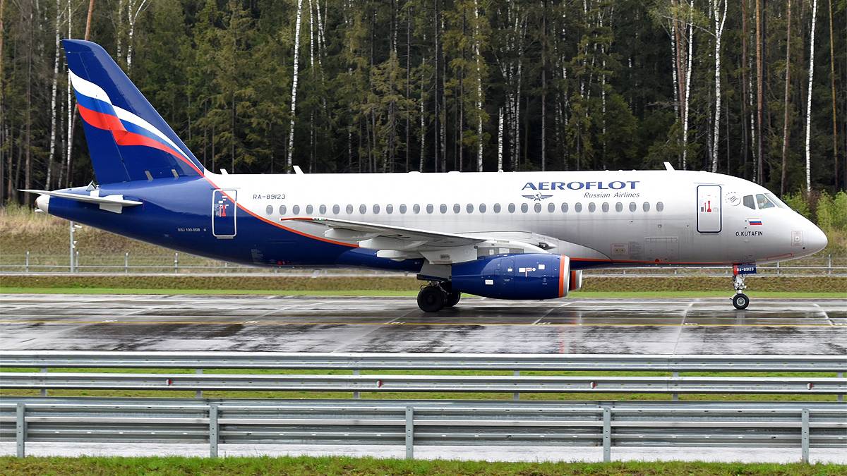 Rare: Who Is Flying The Sukhoi Superjet 100?