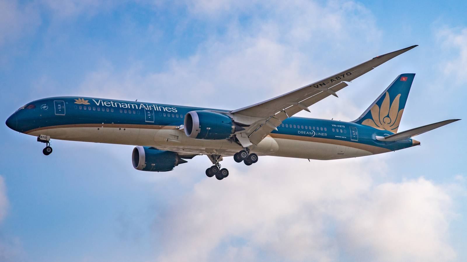 Vietnam Airlines Finally Touches Down In The US