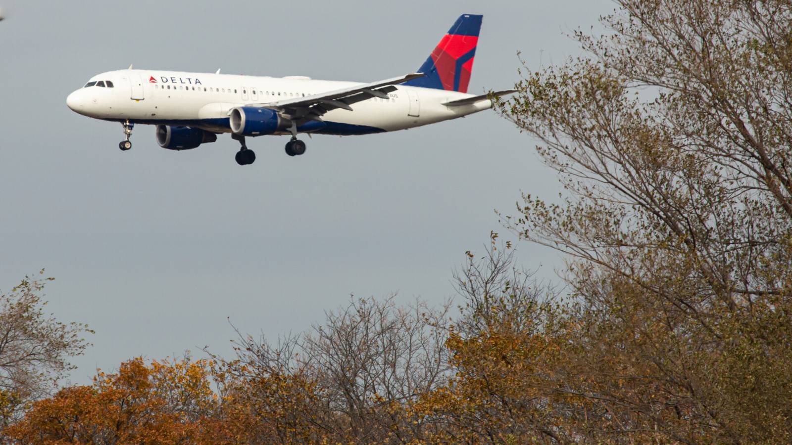 Delta Air Lines Bulks Up Minneapolis As Sun Country Grows