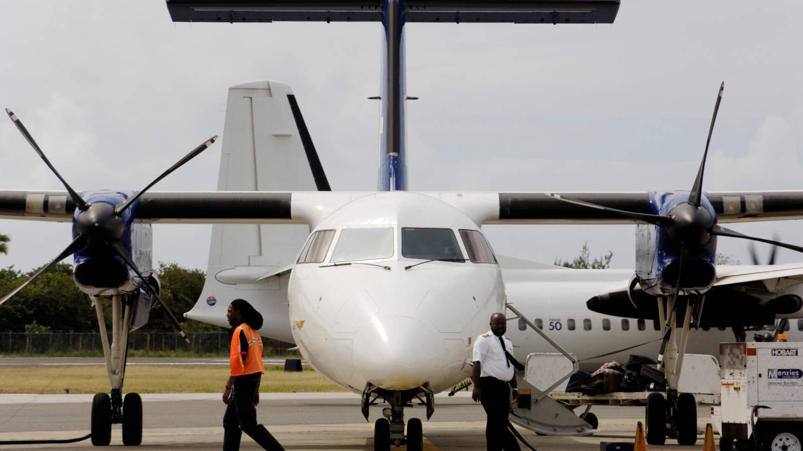 De Havilland Canada To Resume Dash-8 Construction Temporarily