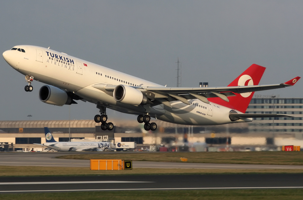 The World's Shortest Widebody Routes Revealed