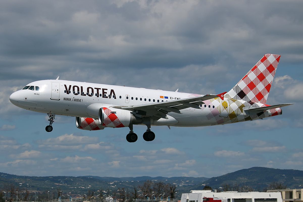 Volotea A319 Makes Emergency Landing Following False Bomb Threat